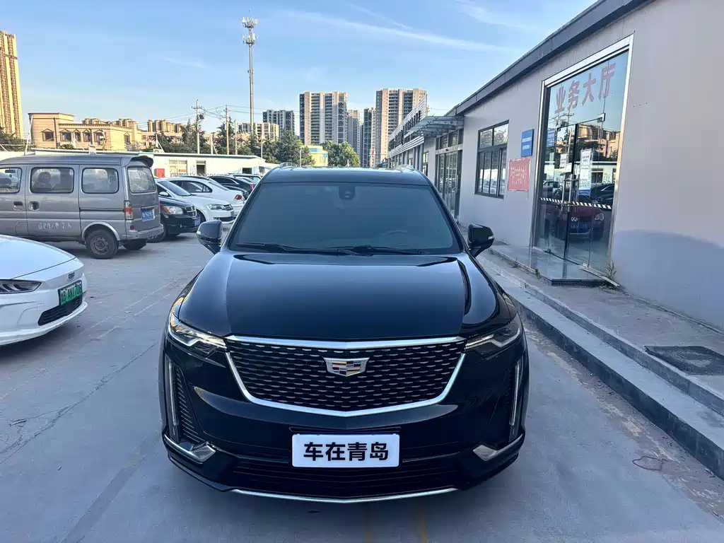 Cadillac XT6 2020 28T мест