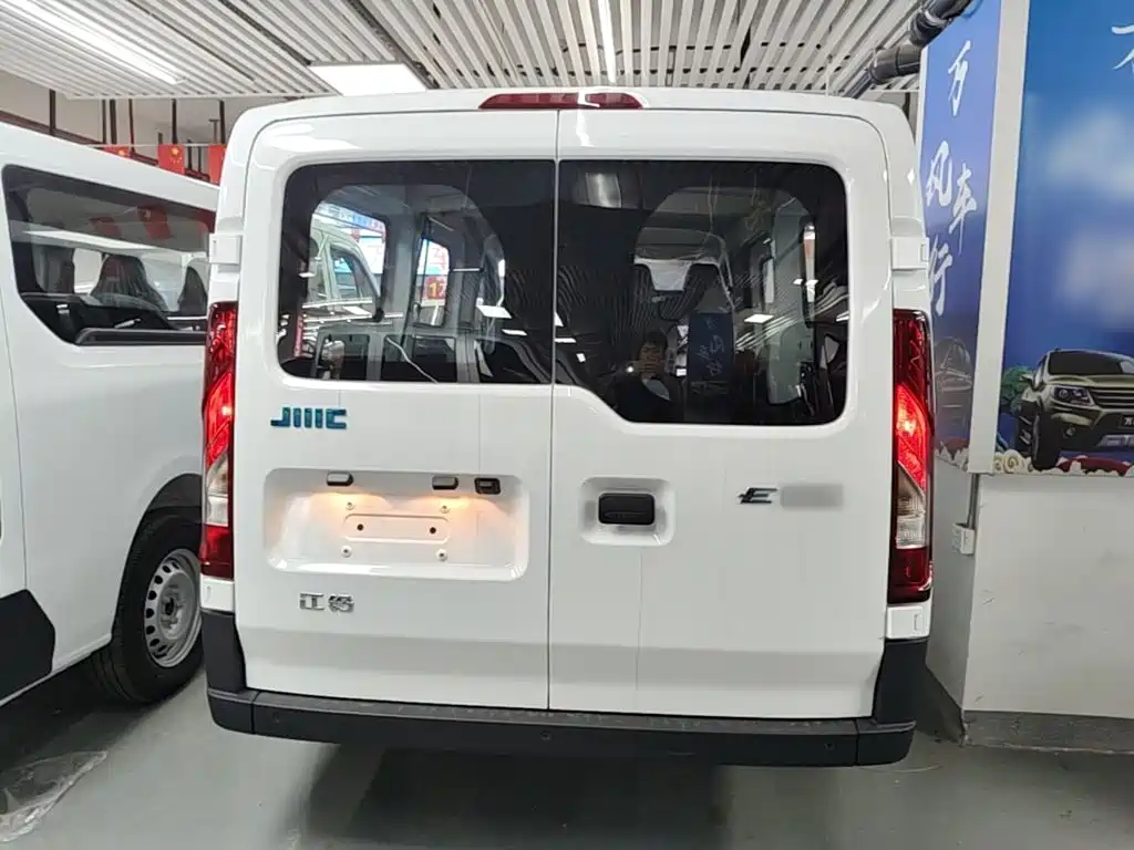 JMC E-Fushun — миниатюра 6