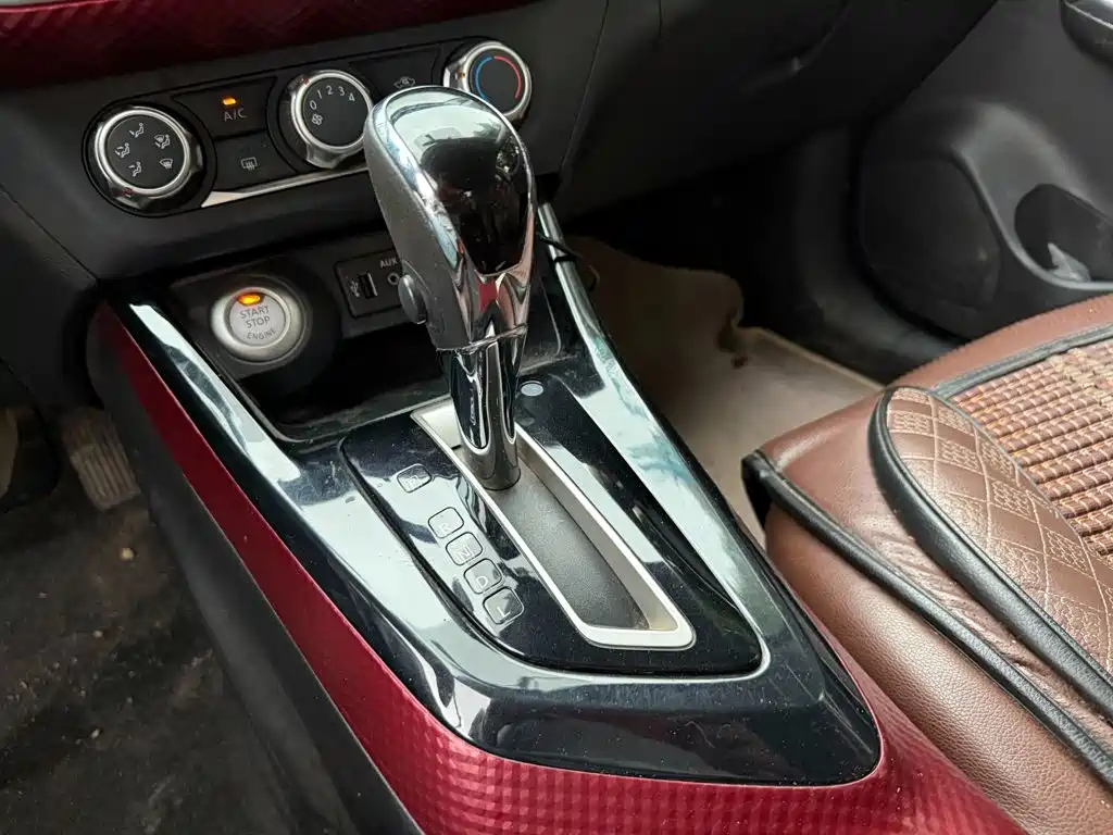 Nissan Bluebird — миниатюра 9