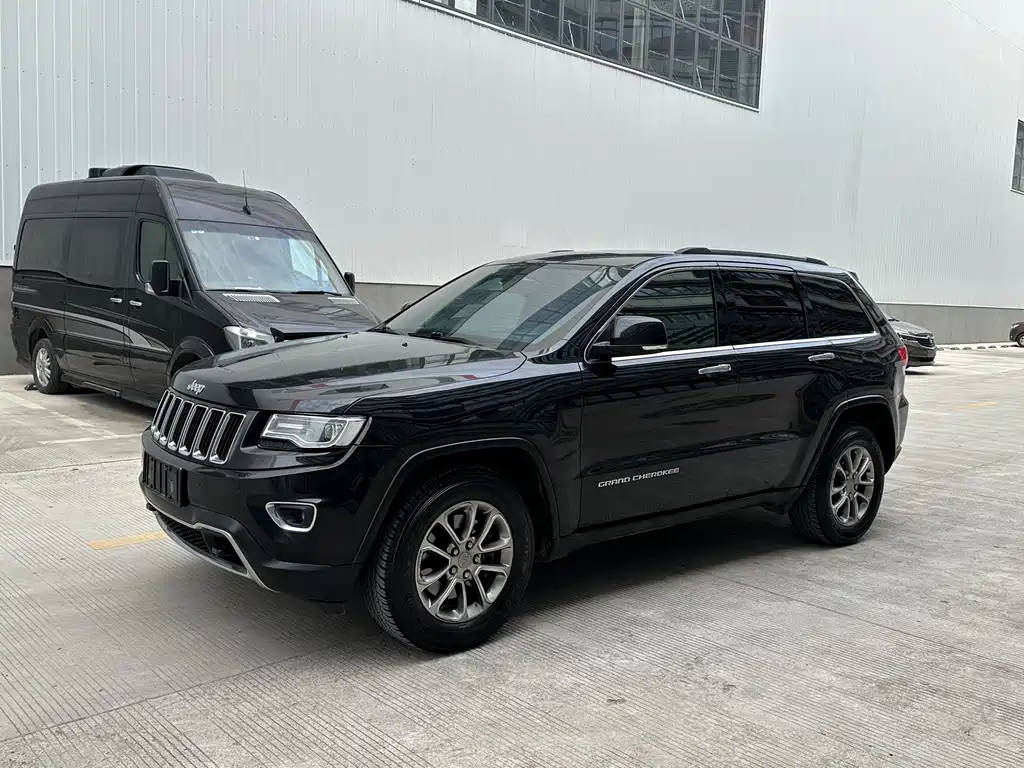 Jeep Grand Cherokee (Import) 2016