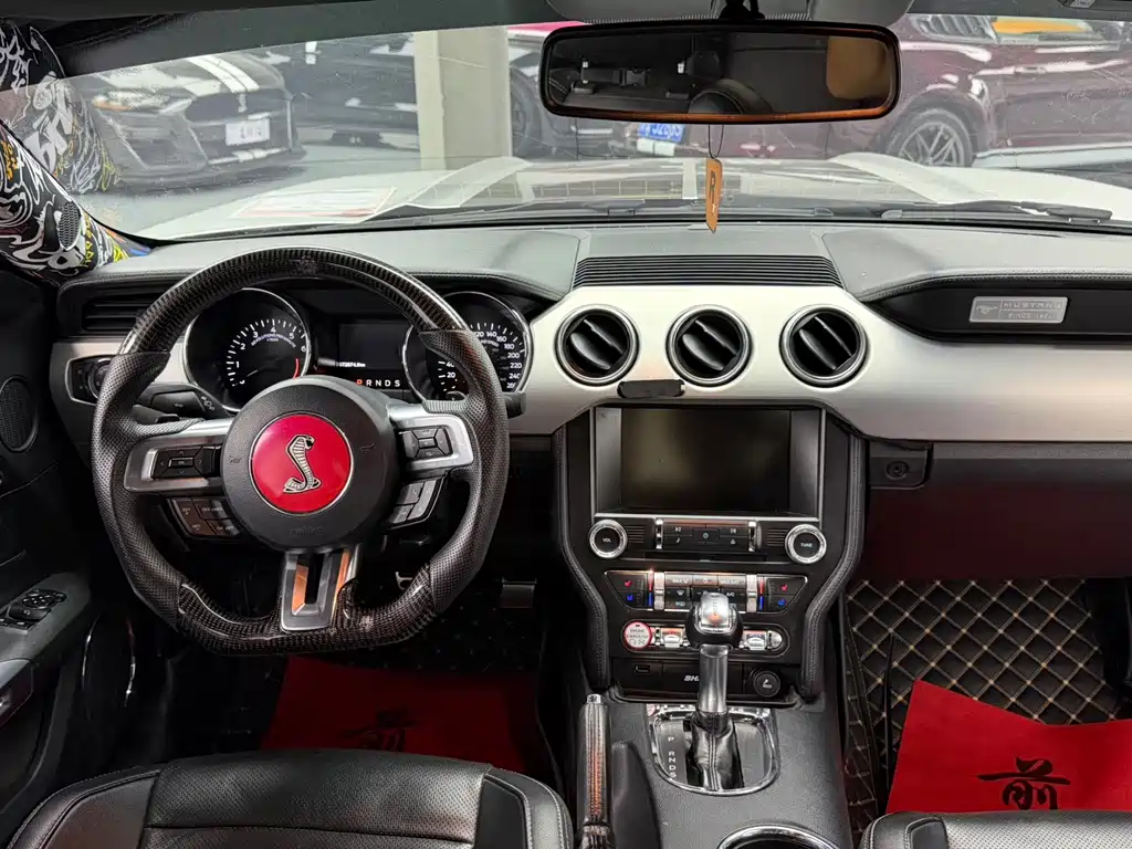 Ford Mustang — миниатюра 8