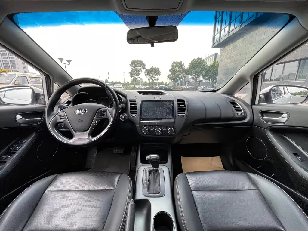 Kia K3 — миниатюра 8