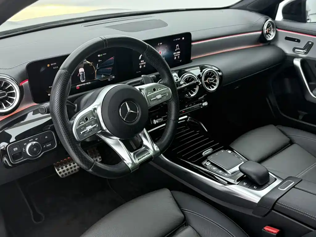 Mercedes-Benz A-Class AMG — миниатюра 6