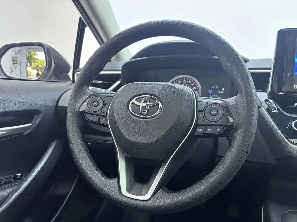 Toyota Corolla — миниатюра 8