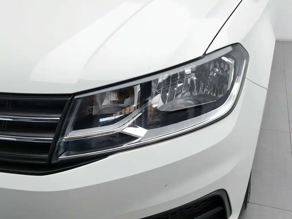 Volkswagen Santana — миниатюра 7