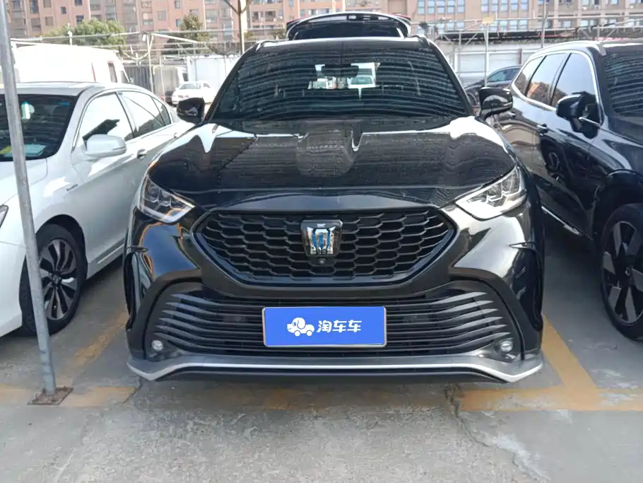 Toyota Crown Kluger — миниатюра 2