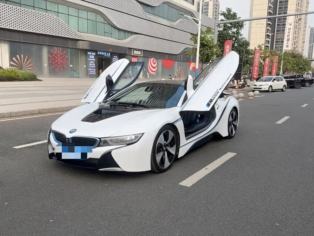 BMW I8