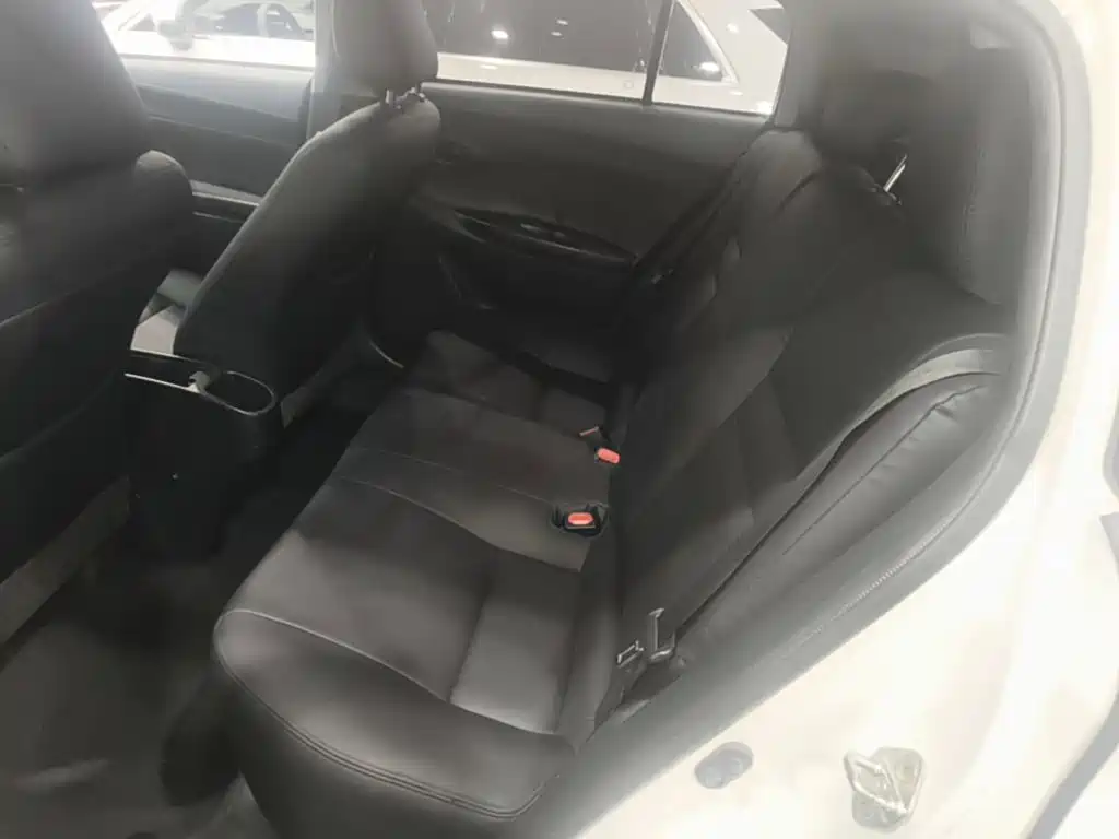 Toyota Yaris L — миниатюра 17