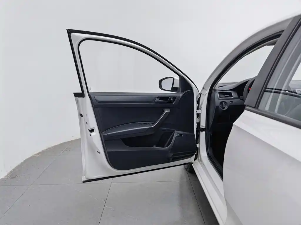Volkswagen Santana — миниатюра 8