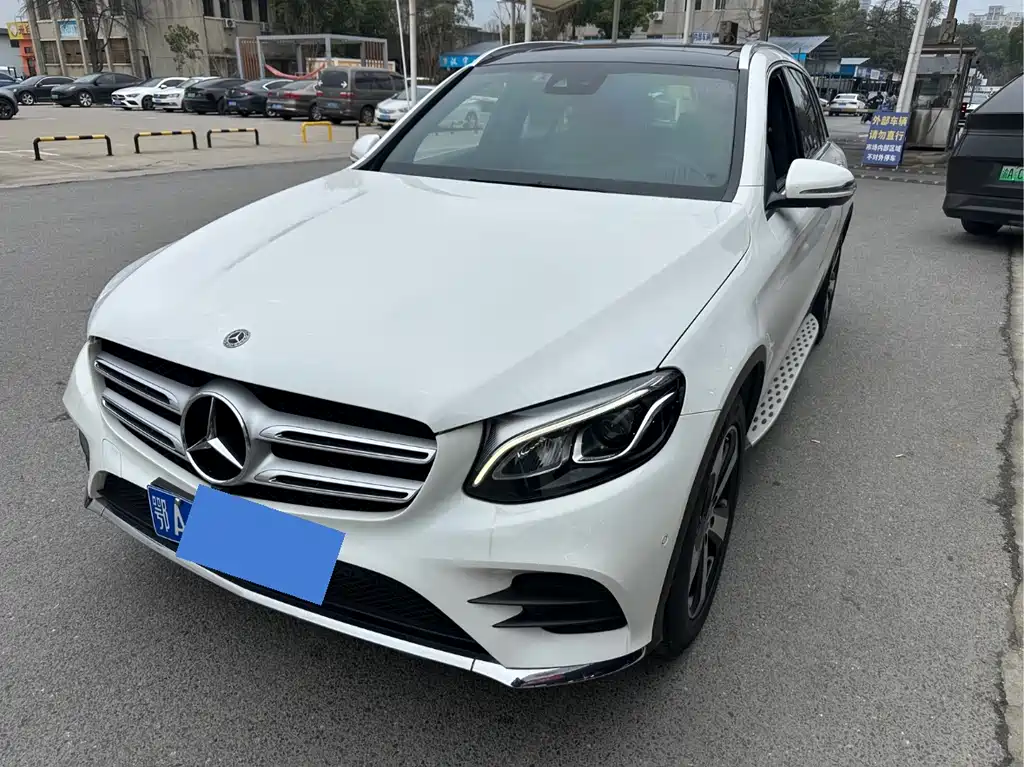 MERCEDES-BENZ GLC