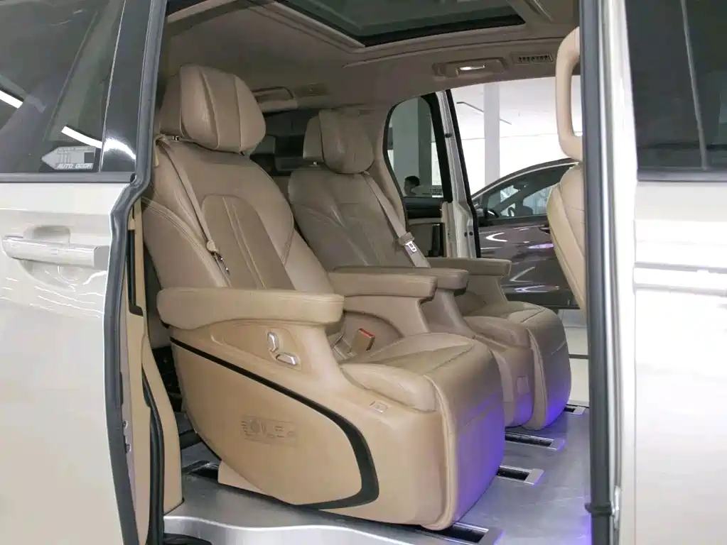Buick GL8 — миниатюра 7