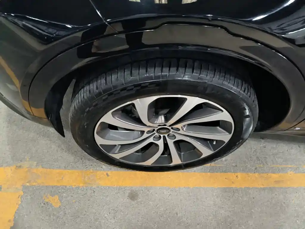 Land Rover Discovery Sport — миниатюра 23