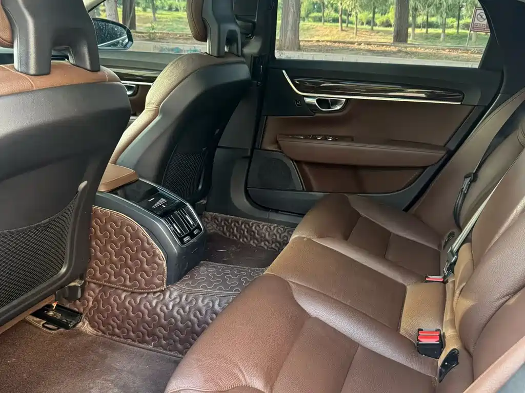 Volvo S90 — миниатюра 4