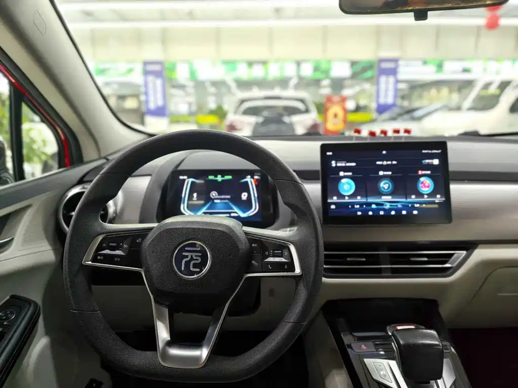 BYD Yuan Pro — миниатюра 15