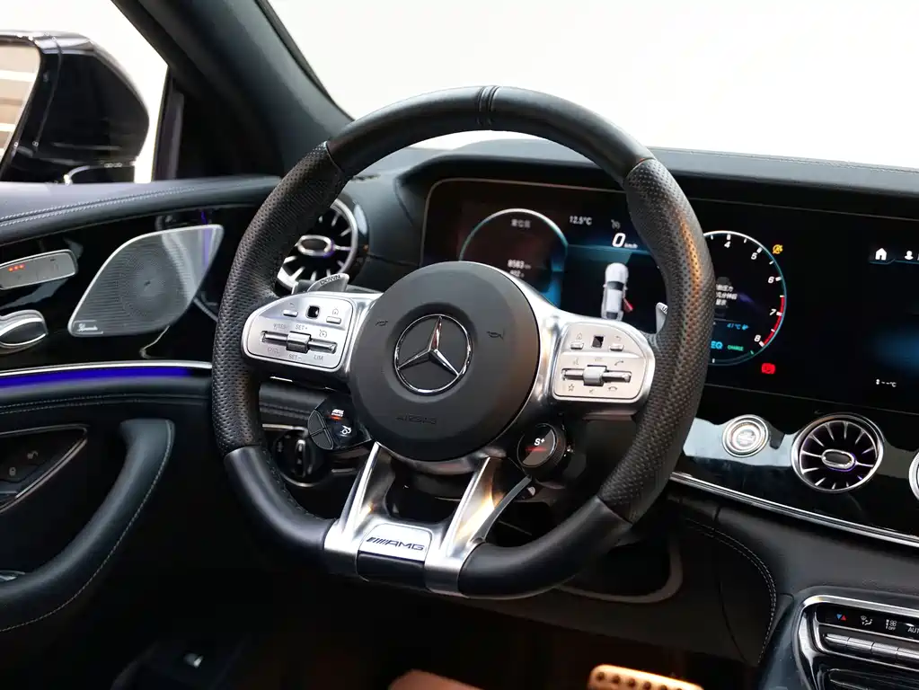 Mercedes-Benz AMG GT — миниатюра 18