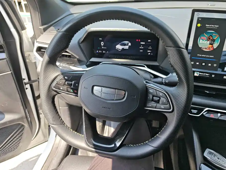 Geely Binyue — миниатюра 15