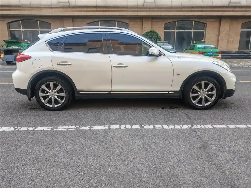 Infiniti QX50 — миниатюра 5