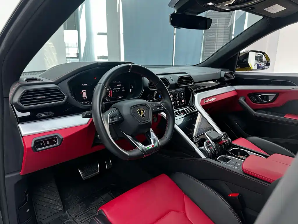 Lamborghini Urus — миниатюра 14