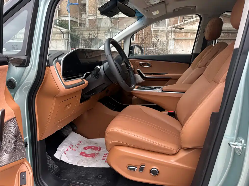 SAIC MAXUS EVERYONE 9