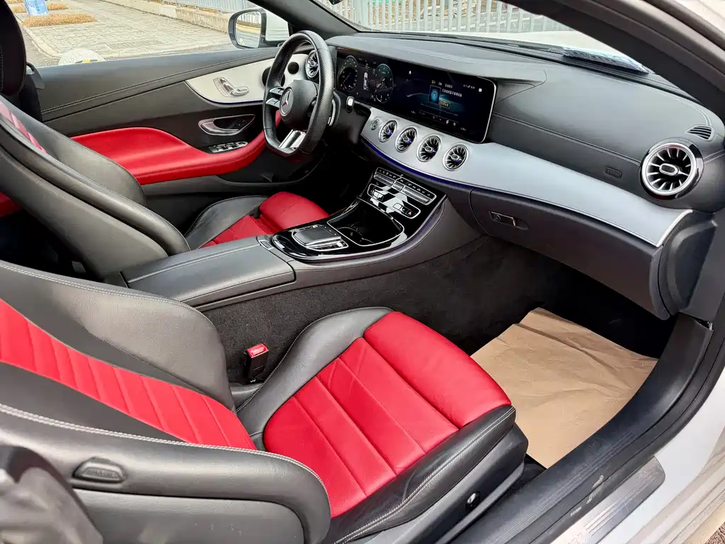 MERCEDES-BENZ E CLASS