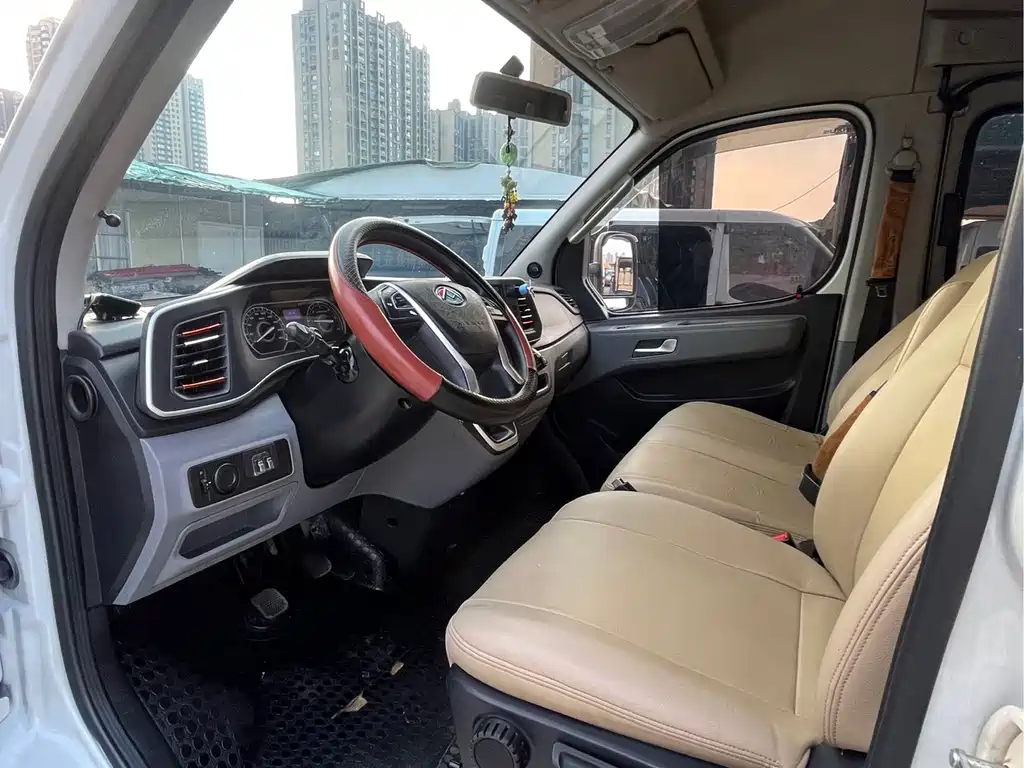 MAXUS V80 — миниатюра 7