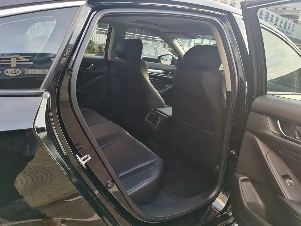 Honda Accord — миниатюра 14