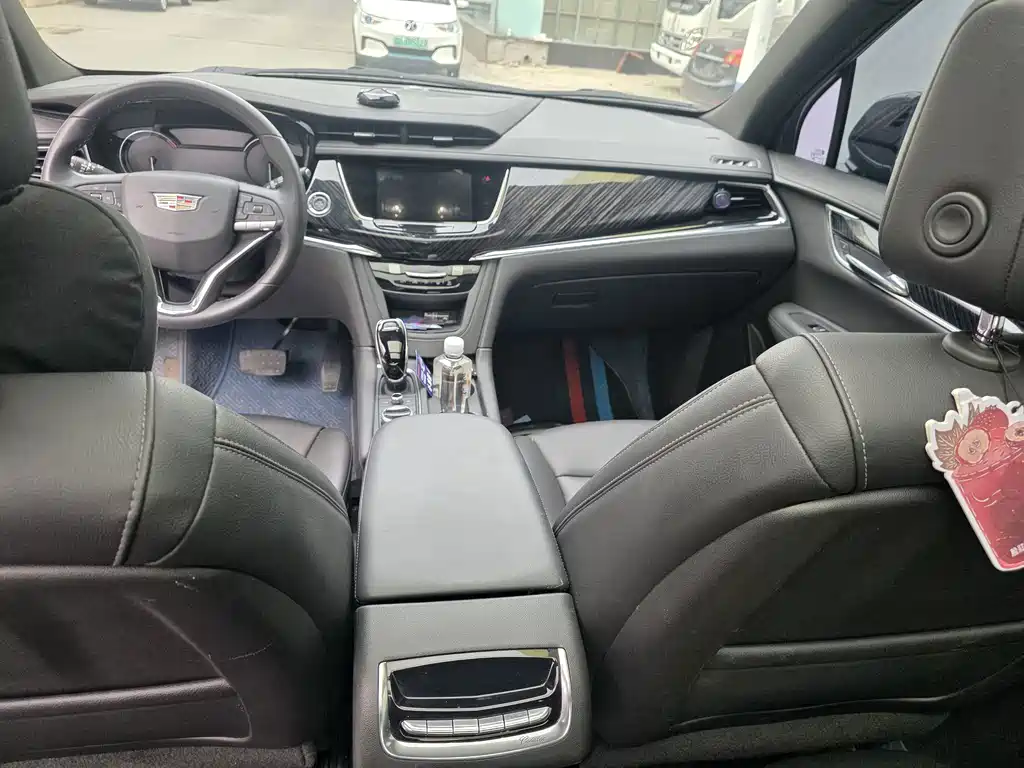 Cadillac XT6 — миниатюра 9