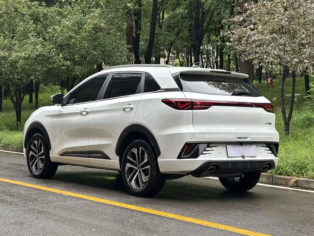 JAC JAC QX PHEV — миниатюра 4