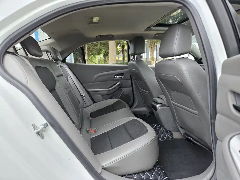 Chevrolet Malibu — миниатюра 14