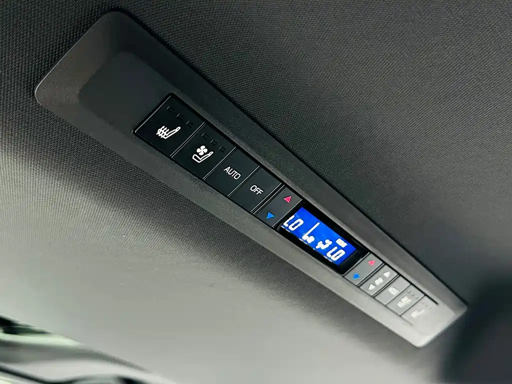 Toyota Sienna — миниатюра 25