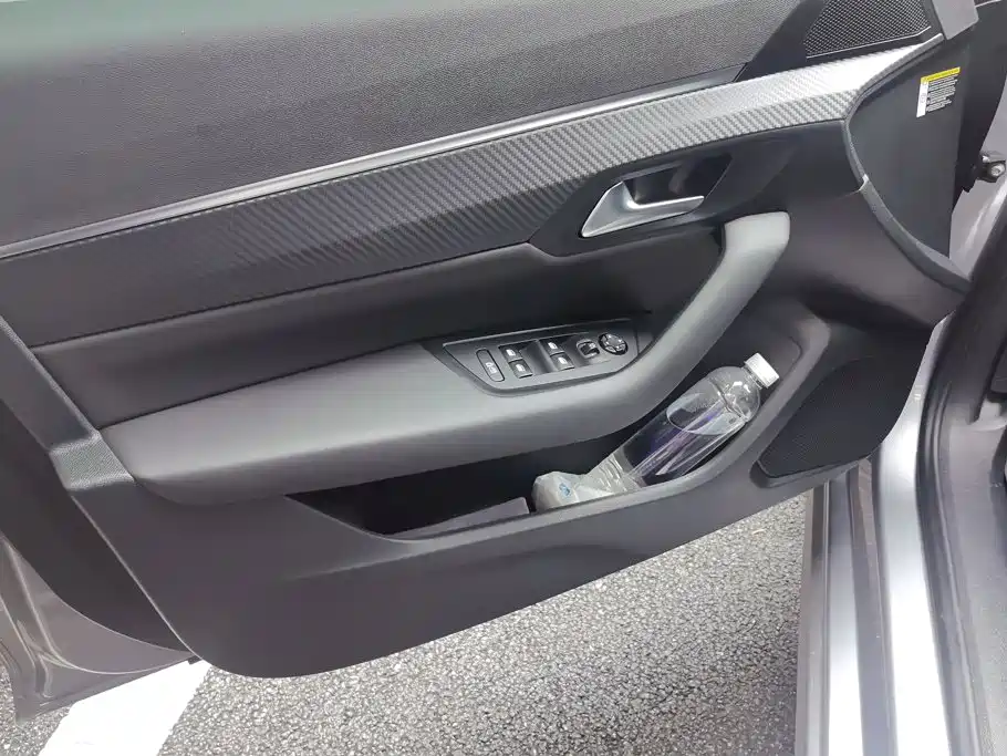 Peugeot 508 — миниатюра 7
