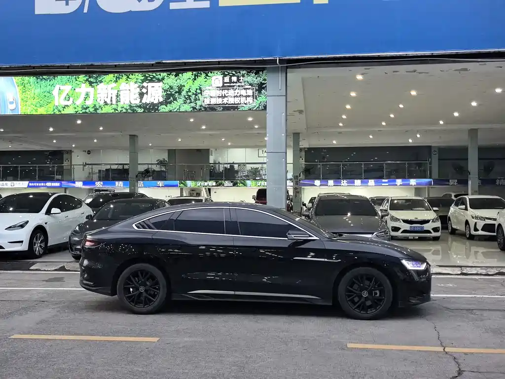 BYD Han — миниатюра 4