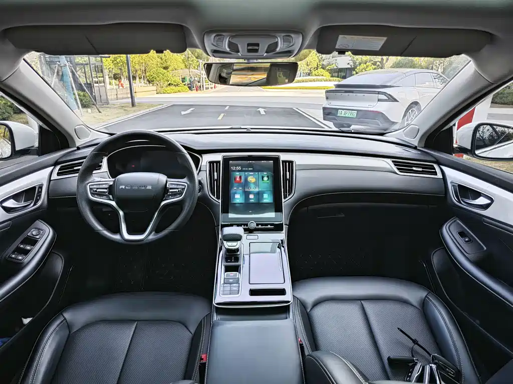 Roewe i6 MAX New Energy — миниатюра 19