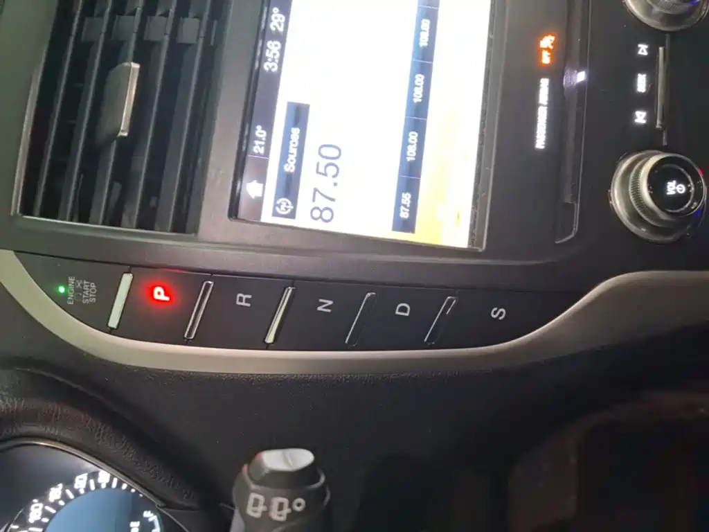 Lincoln MKC — миниатюра 14