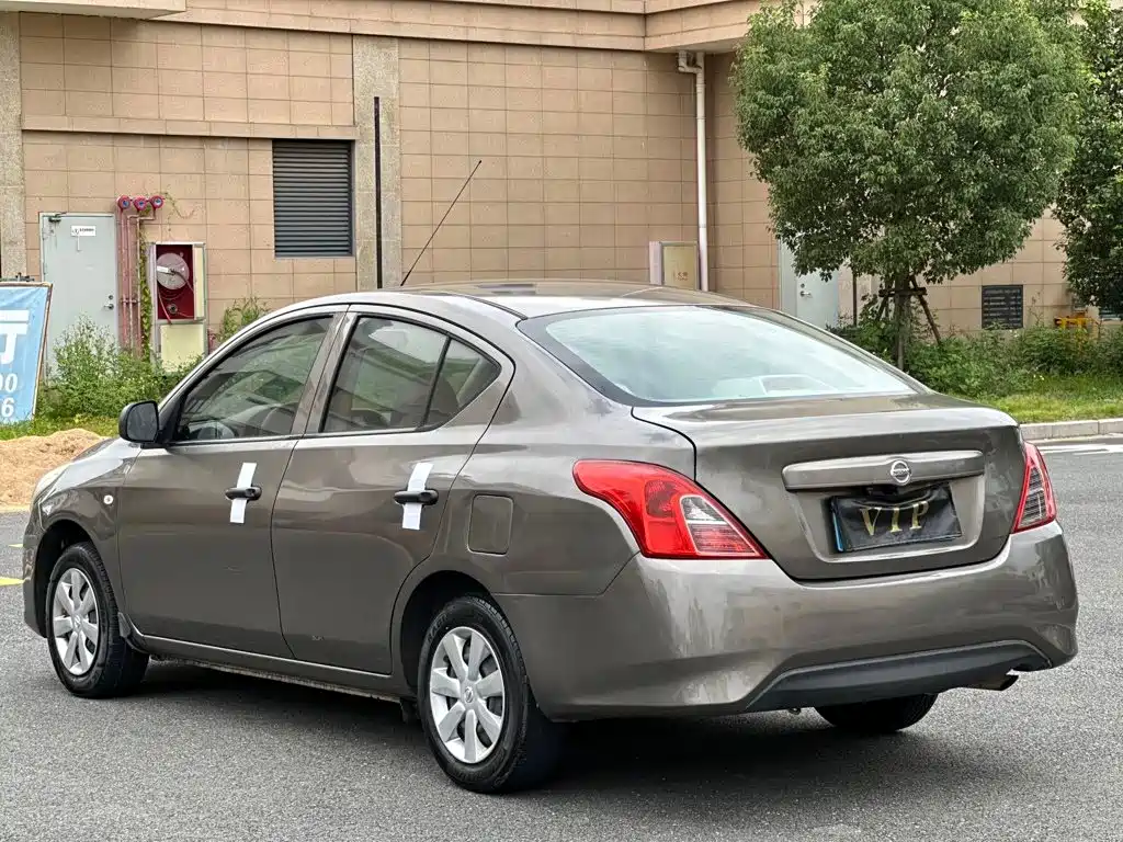 Nissan Sunny — миниатюра 4