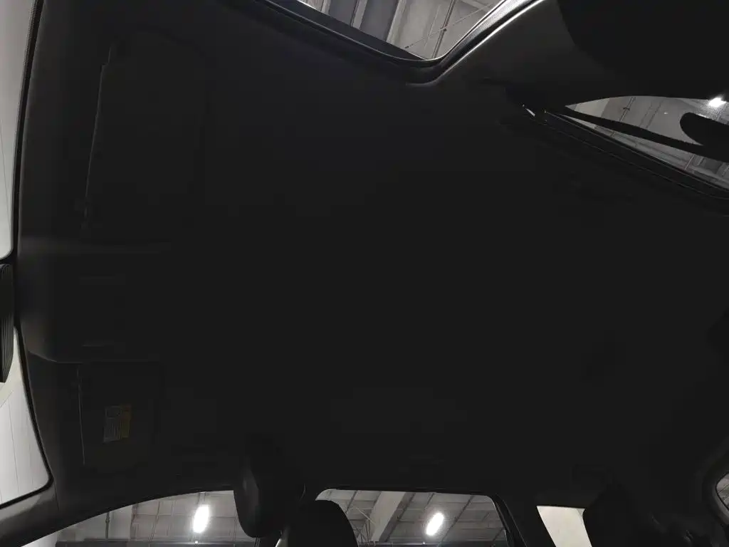 Wuling Jiachen — миниатюра 14