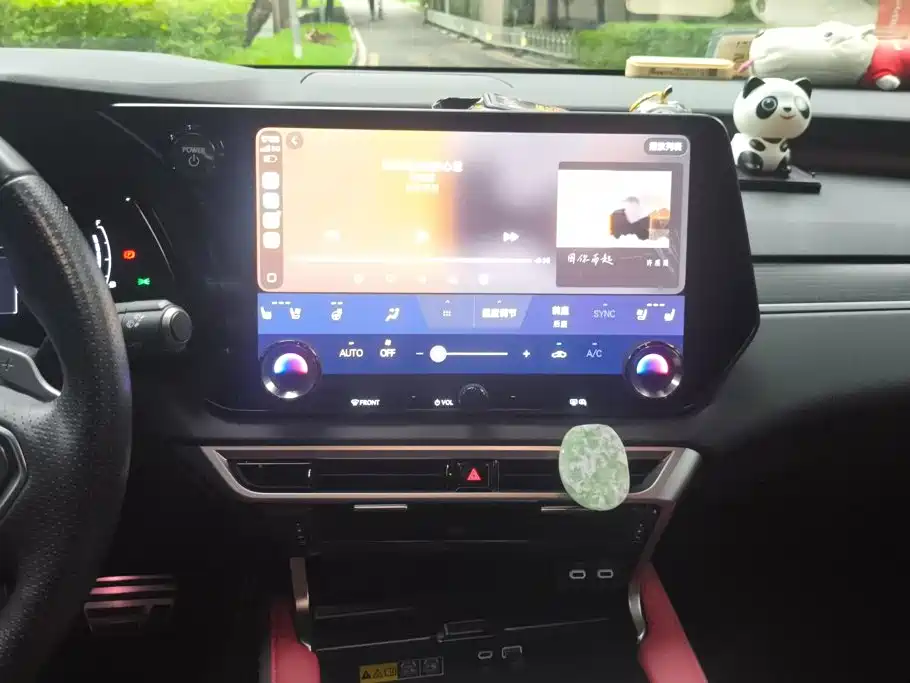 Lexus RX — миниатюра 13