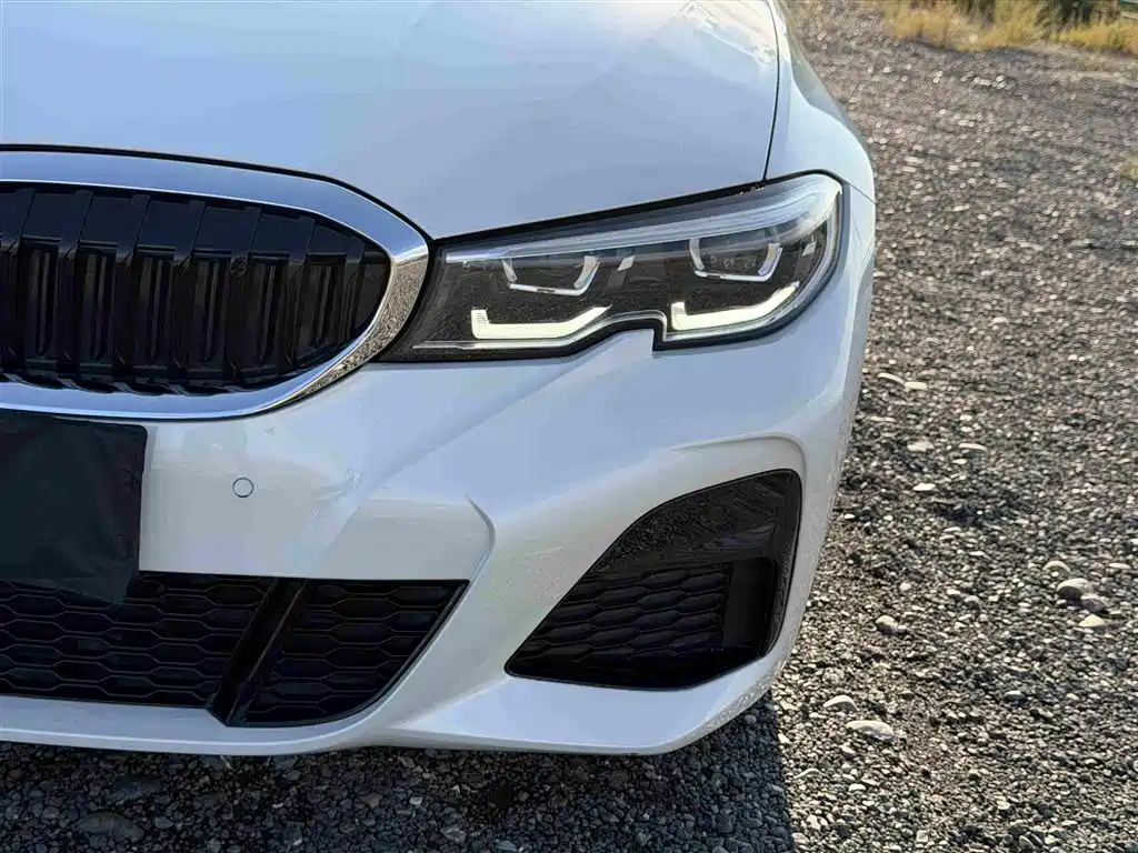 BMW 3 Series — миниатюра 13