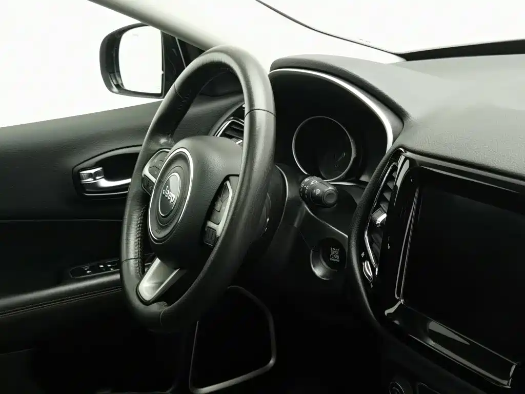Jeep Compass — миниатюра 22
