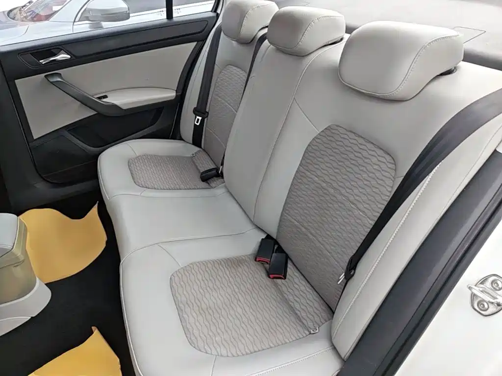 Skoda Rapid — миниатюра 17