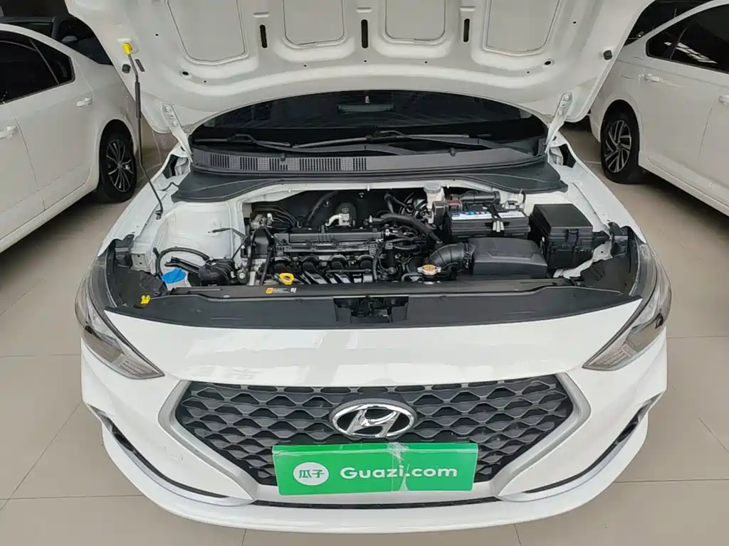 Hyundai Elantra — миниатюра 20