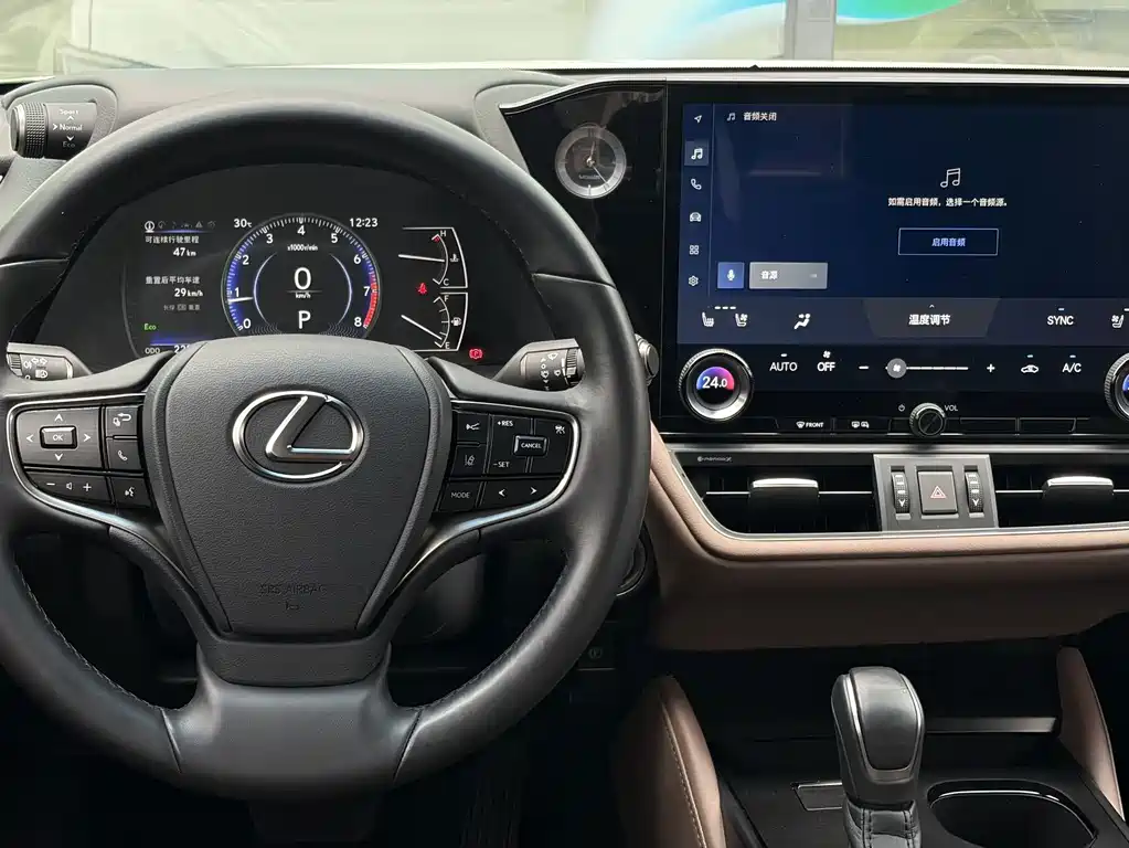 Lexus ES — миниатюра 15