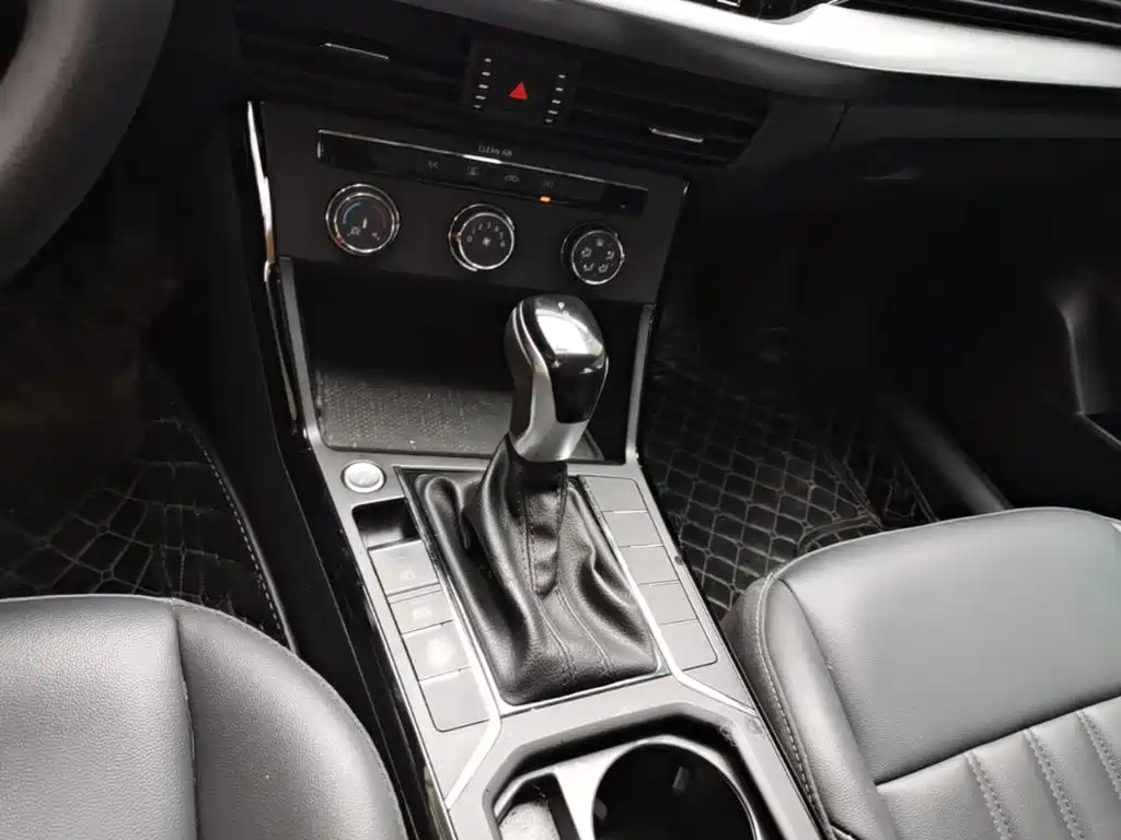 Volkswagen Passat — миниатюра 14