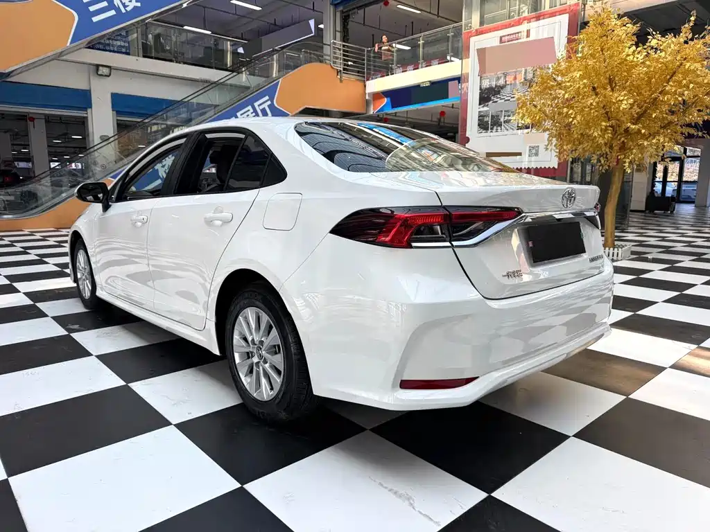 Toyota Corolla — миниатюра 14