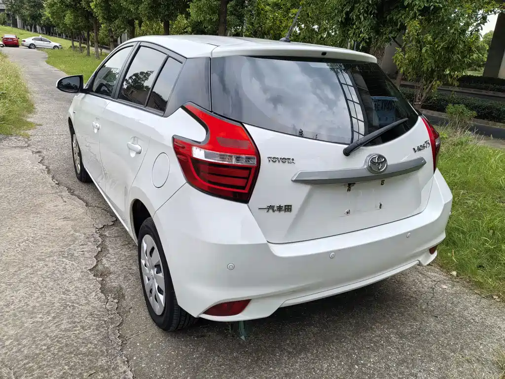 Toyota Vios FS — миниатюра 4