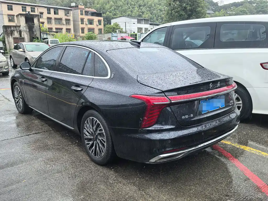 Hongqi Hongqi H5 — миниатюра 9