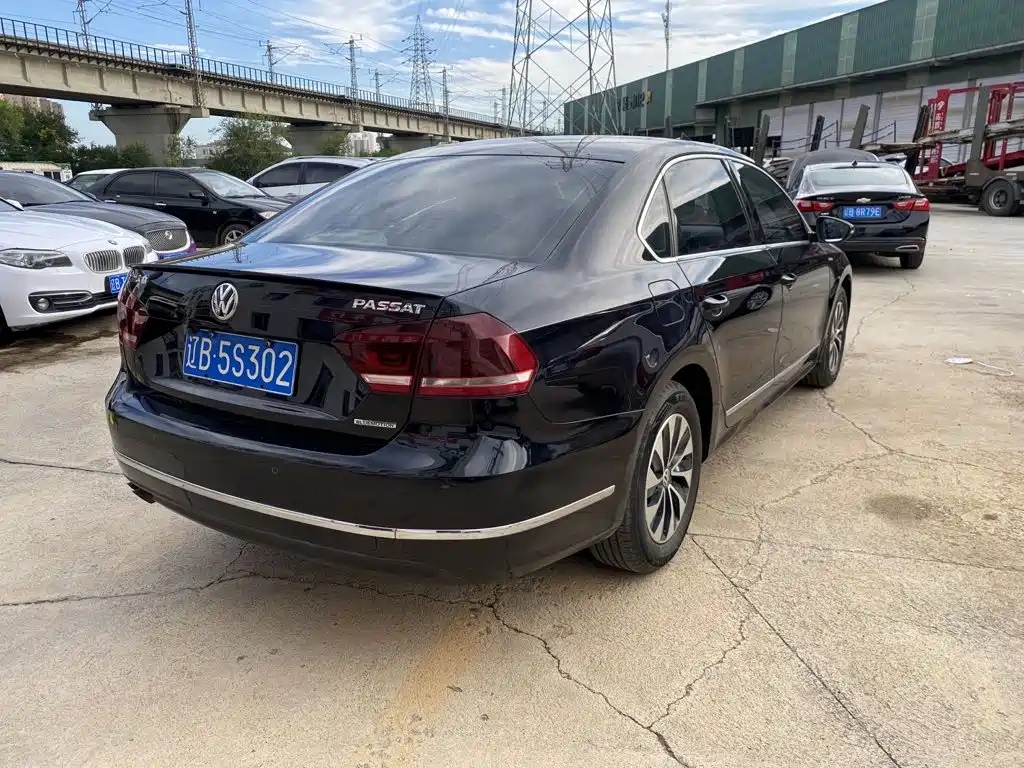 Volkswagen Passat — миниатюра 8