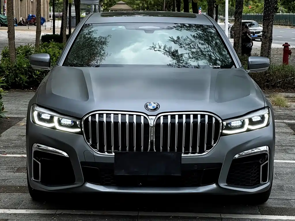 BMW 7 Series — миниатюра 2