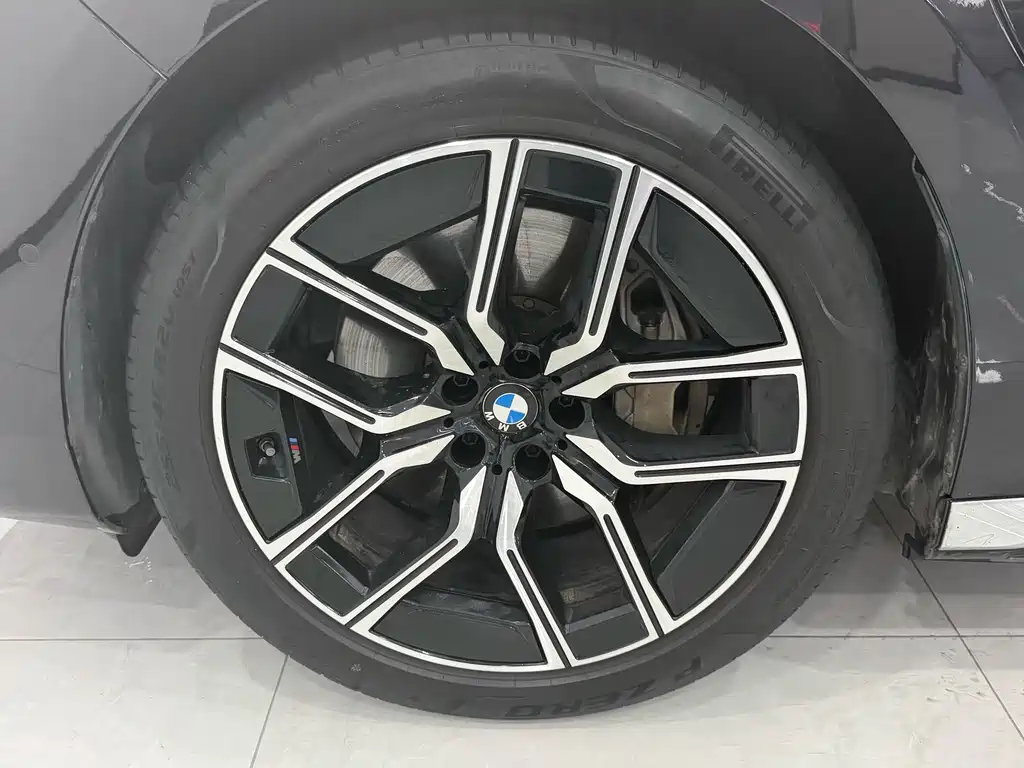 BMW i7 2023 eDrive50L Lead M Sport