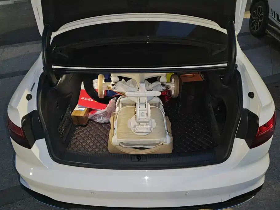 Audi A4L — миниатюра 4